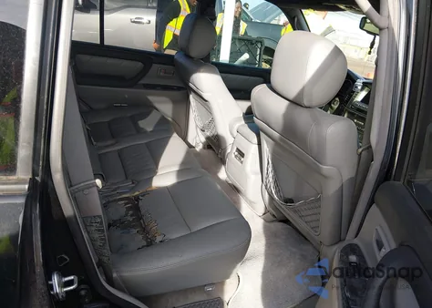 2006 Toyota Land Cruiser V8 z USA, uszkodzony, nr VIN JTEHT05J962085490